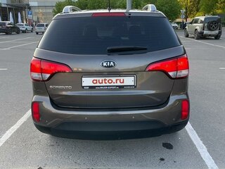 2015 Kia Sorento II Рестайлинг, коричневый, 1750000 рублей, вид 3