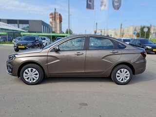 2026 Lada (ВАЗ) Vesta I Рестайлинг (NG), коричневый, 1735900 рублей, вид 2