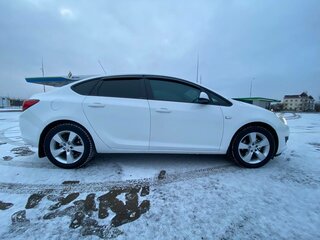 2014 Opel Astra J Рестайлинг, белый, 820000 рублей, вид 5