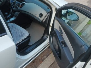 2011 Chevrolet Cruze I, белый, 900000 рублей, вид 5