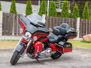 2016 Harley-Davidson CVO Limited, красный, 1900000 рублей, вид 2