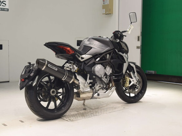 2021 MV Agusta Brutale 800, серый, 900000 рублей - вид 4