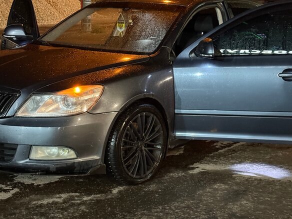 2011 Skoda Octavia II (A5) Рестайлинг, серый, 650000 рублей - вид 15
