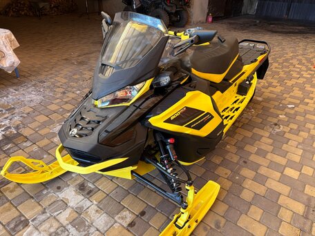 2020 BRP Ski-Doo Renegade X-RS 900, жёлтый, 1200000 рублей, вид 4