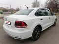 2017 Volkswagen Polo V Рестайлинг, белый, 1385000 рублей - вид 3