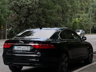 2020 Jaguar XF II, чёрный, 3800000 рублей, вид 5