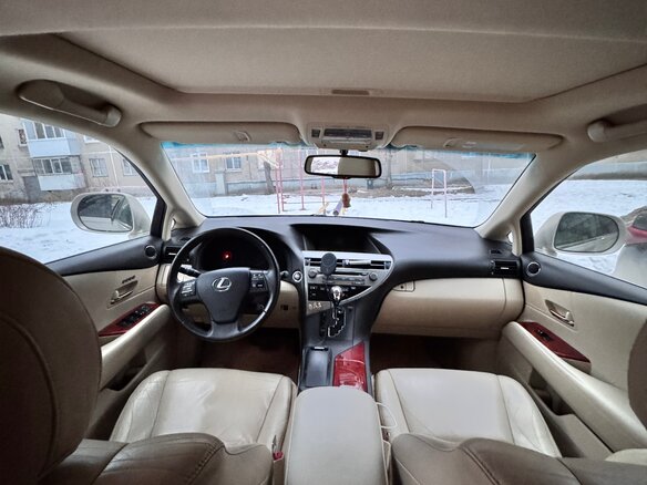 2011 Lexus RX 350 III, бежевый, 2050000 рублей - вид 3