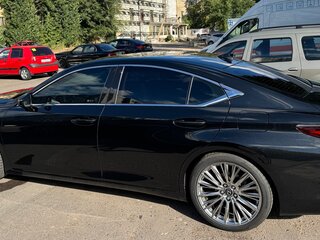 2020 Lexus ES 250 VII, чёрный, 3499900 рублей, вид 3