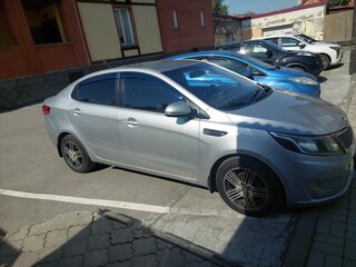 2012 Kia Rio 4-speed III, серебристый, 670000 рублей, вид 3