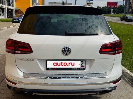 2017 Volkswagen Touareg II Рестайлинг, белый, 3100000 рублей, вид 5
