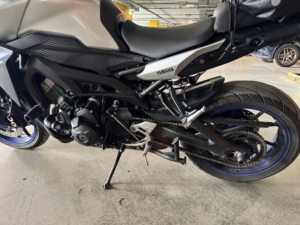 2015 Yamaha MT-09 Tracer (FJ-09), серый, 680000 рублей - вид 6