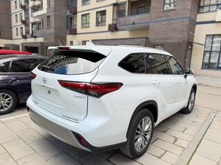 2025 Toyota Highlander IV (XU70), белый, 6850000 рублей, вид 4