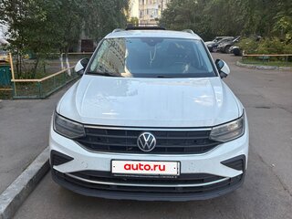 2021 Volkswagen Tiguan II Рестайлинг, белый, 2100000 рублей, вид 3