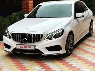 2013 Mercedes-Benz E-Класс 200 IV (W212, S212, C207) Рестайлинг, белый, 2350000 рублей, вид 2
