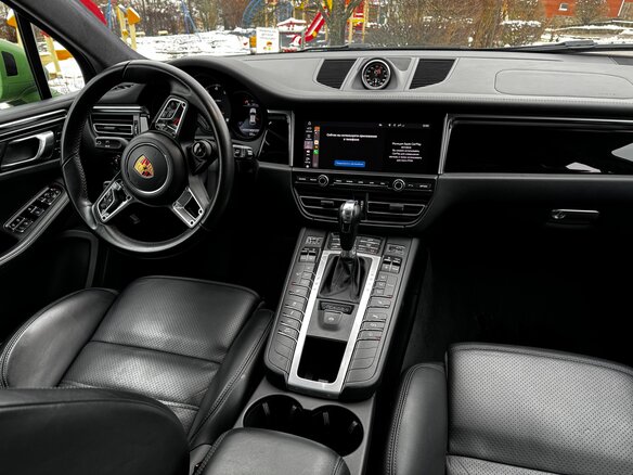 2019 Porsche Macan Turbo I Рестайлинг, красный, 6800000 рублей - вид 7