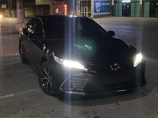 2021 Toyota Camry VIII (XV70) Рестайлинг, чёрный, 3600000 рублей, вид 1
