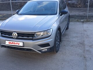 2019 Volkswagen Tiguan II, серебристый, 1850000 рублей, вид 1