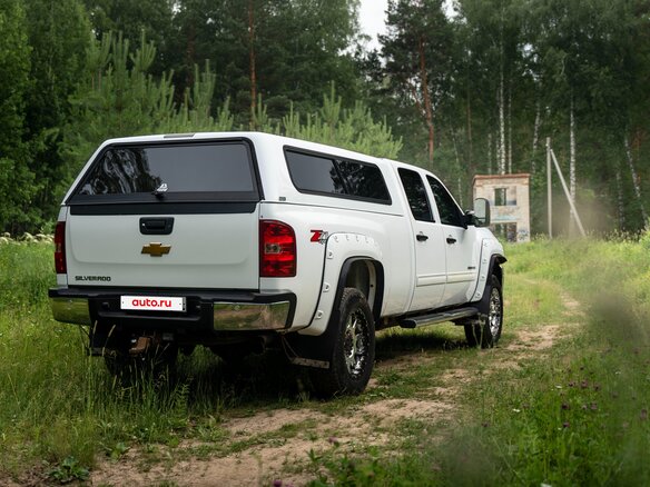 2013 Chevrolet Silverado II (GMT900), белый, 3000000 рублей - вид 16