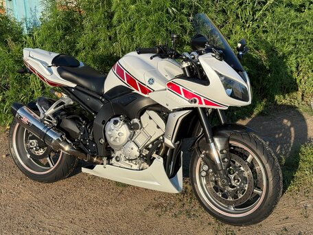 2011 Yamaha FZ1, белый, 700000 рублей, вид 1