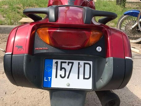 1999 Honda NT650V Deauville, красный, 298961 рублей, вид 5