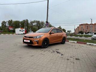 2020 Kia Rio IV, оранжевый, 1320000 рублей, вид 1