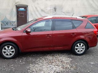 2010 Kia Ceed I Рестайлинг, красный, 880000 рублей, вид 3