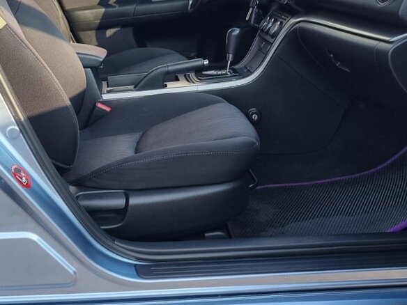 2010 Mazda 6 II (GH) Рестайлинг, серебристый, 1050000 рублей - вид 16