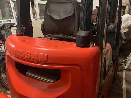 2001 Nissan серия D, 950000 рублей, вид 1