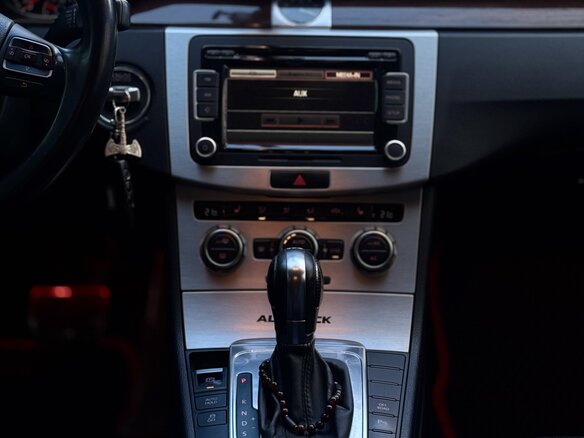 2013 Volkswagen Passat Alltrack B7, серебристый - вид 8