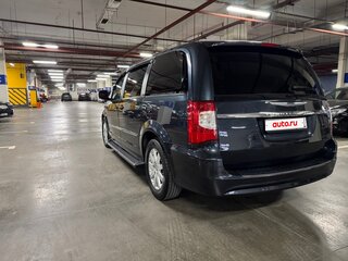 2013 Chrysler Town & Country V Рестайлинг, серый, 1900000 рублей, вид 5