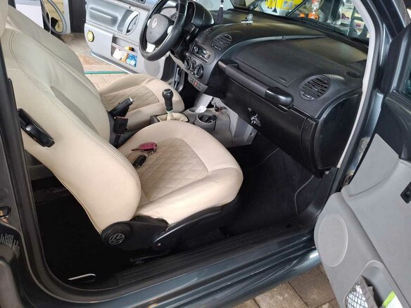 2003 Volkswagen Beetle I (A4), серый, 700000 рублей - вид 16