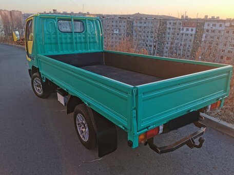 2004 Nissan Atlas, зелёный, 2250000 рублей, вид 3
