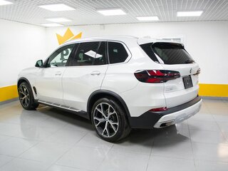 2023 BMW X5 40i IV (G05/G18) Рестайлинг, белый, 9799000 рублей, вид 4