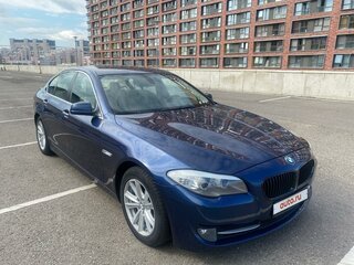 2011 BMW 5 серии 520i VI (F10/F11/F07), синий, 1780000 рублей, вид 3