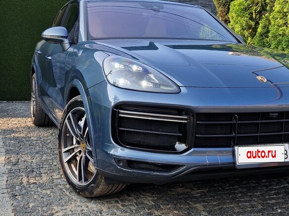 2018 Porsche Cayenne Turbo III, голубой, 9050000 рублей - вид 5