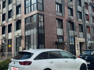 2019 Kia Ceed III, белый, 1390000 рублей, вид 3