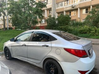 2015 Hyundai Solaris I Рестайлинг, белый, 400000 рублей, вид 4