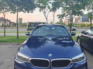 2019 BMW 5 серии 530d xDrive VII (G30/G31/G38), синий, 4200000 рублей, вид 3