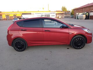 2013 Hyundai Solaris I, красный, 880000 рублей, вид 2