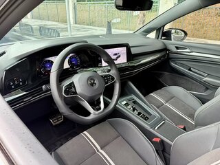 2022 Volkswagen Golf VIII, белый, 1800600 рублей, вид 2