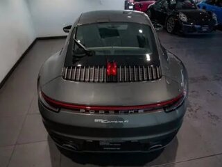 2022 Porsche 911 Carrera 4 VIII (992), зелёный, 18938058 рублей, вид 2