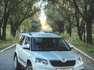 2016 Skoda Yeti I Рестайлинг, серебристый, 1510000 рублей, вид 3