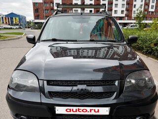 2018 Chevrolet Niva I Рестайлинг, чёрный, 730000 рублей, вид 1