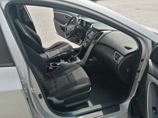 2013 Hyundai i30 II, серебристый, 910000 рублей, вид 3