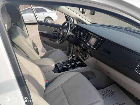 2019 Kia Carnival III, белый, 3550000 рублей - вид 2