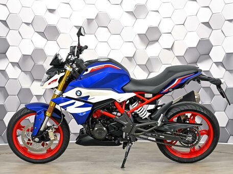 2023 BMW G 310 R, синий, 477000 рублей, вид 4