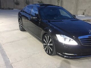 2009 Mercedes-Benz S-Класс 500 V (W221) Рестайлинг, чёрный, 2200000 рублей, вид 2
