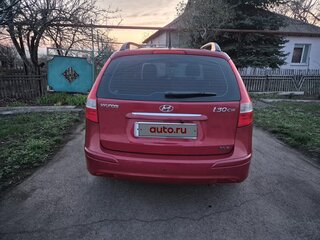 2011 Hyundai i30 I Рестайлинг, красный, 950000 рублей, вид 4