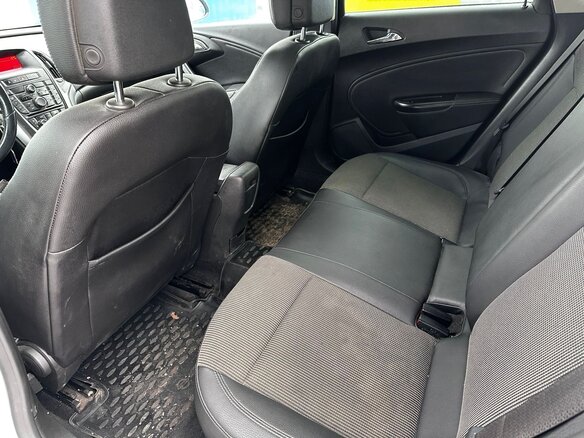 2012 Opel Astra J Рестайлинг, белый, 909999 рублей - вид 10