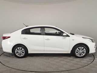 2020 Kia Rio IV, белый, 1440000 рублей, вид 4